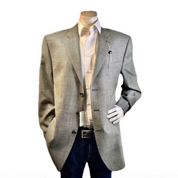 Ralph Lauren silk/ wool blazer size 46R. Very light weight. In new condition.